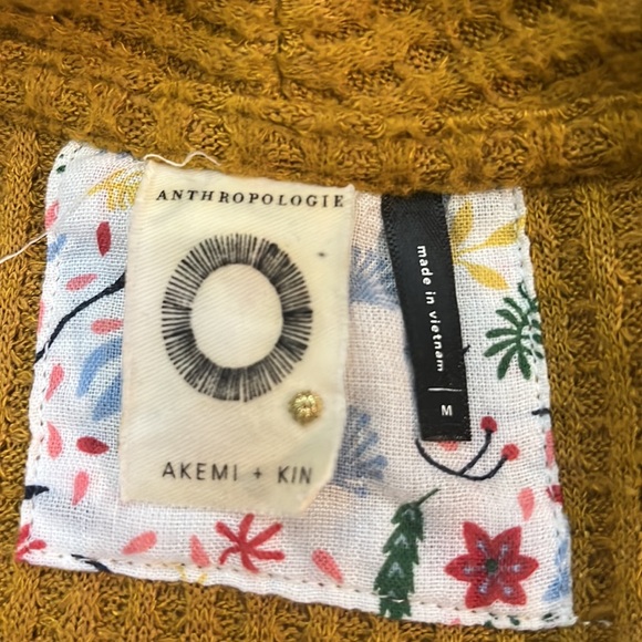 Anthro Akemi & Kin top - Picture 5 of 5